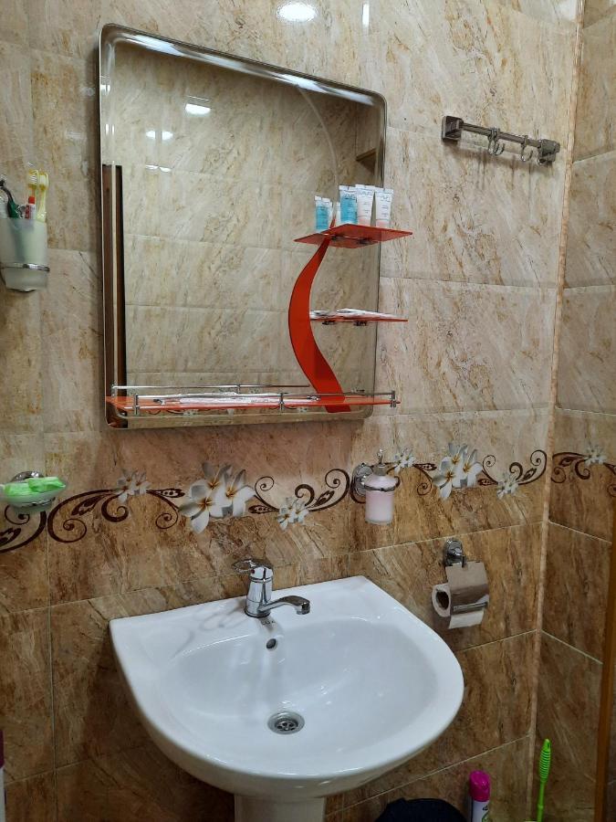 Hotel Lu-Ma Тбилиси Екстериор снимка